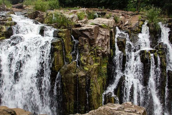 Puliyancholai-Waterfalls